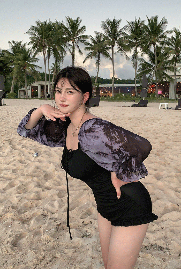 비키비키 여성 비키니 수영복
체형커버 모노키니 여성 수영복
플러스사이즈 비키니 수영복 비키비키
비치웨어 커버업 휴양지룩 비키비키