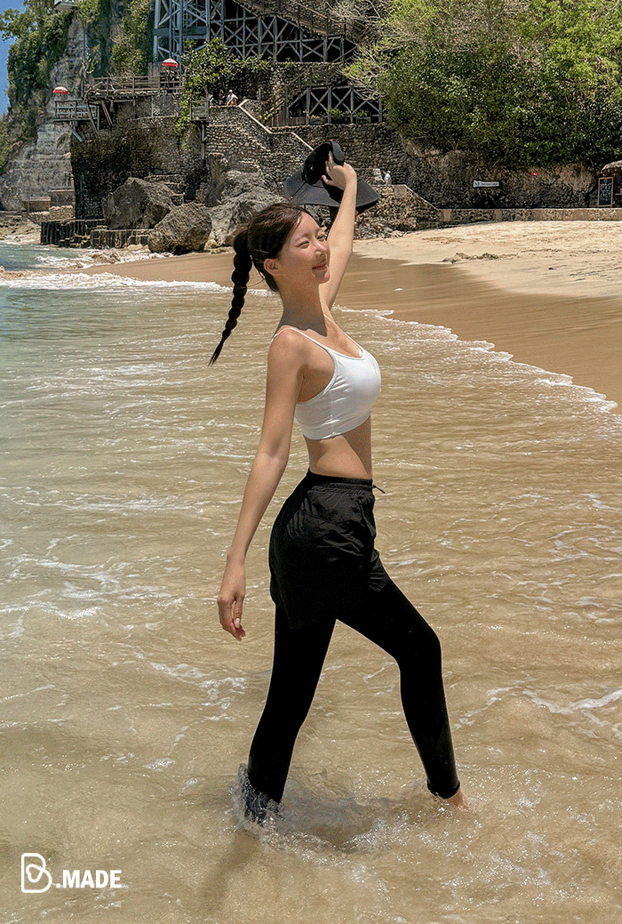 비키비키 여성 비키니 수영복
체형커버 모노키니 여성 수영복
플러스사이즈 비키니 수영복 비키비키
비치웨어 커버업 휴양지룩 비키비키