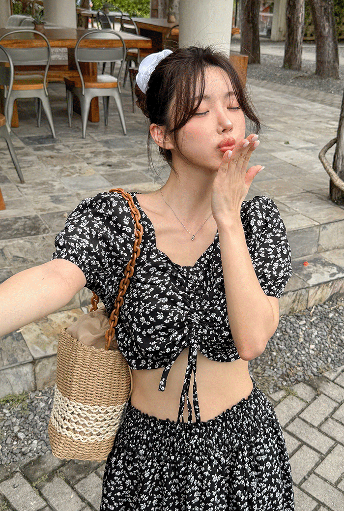 비키비키 여성 비키니 수영복
체형커버 모노키니 여성 수영복
플러스사이즈 비키니 수영복 비키비키
비치웨어 커버업 휴양지룩 비키비키